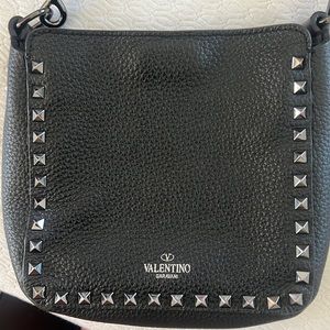 BARELY USED VALENTINO Rockstud Flip Lock Messenger Bag